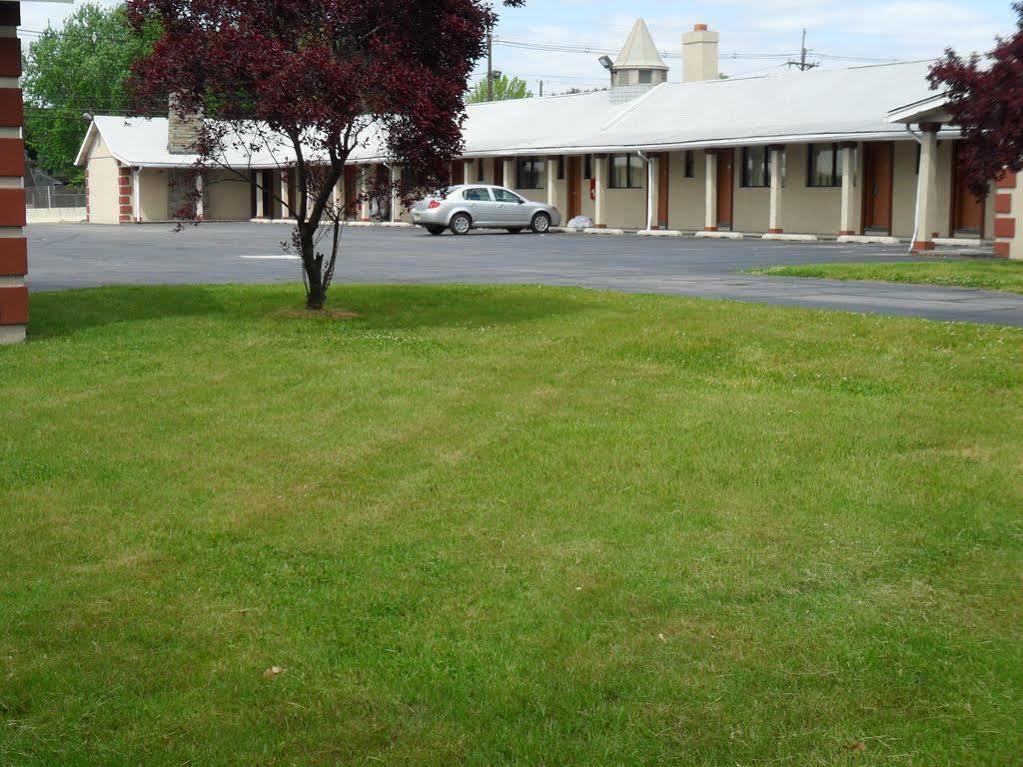Red Carpet Motel